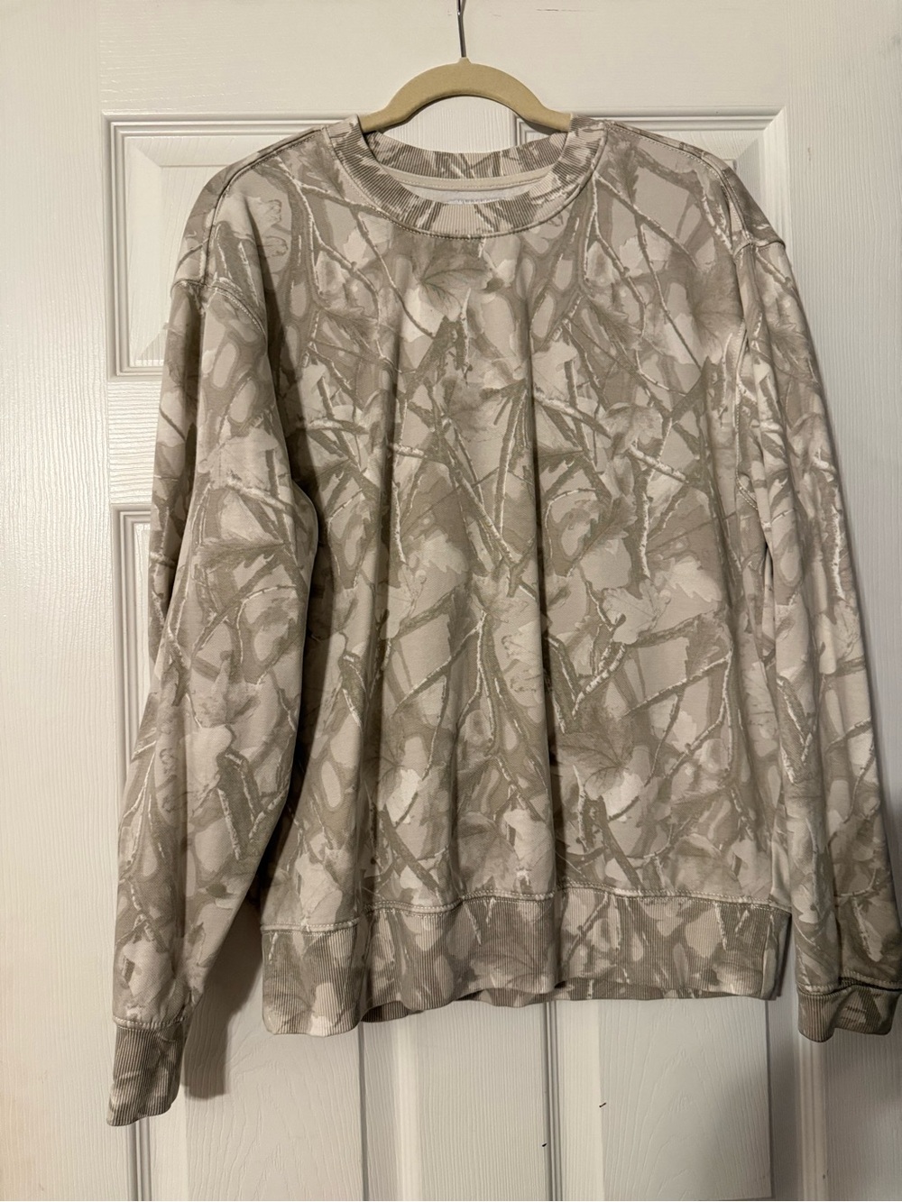 Old Navy Women’s Tan & Cream Patterned Crewneck Sweatshirt